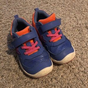 Toddler girl Striderite shoes